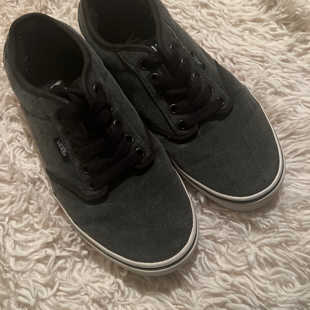 Vans lace loafer.